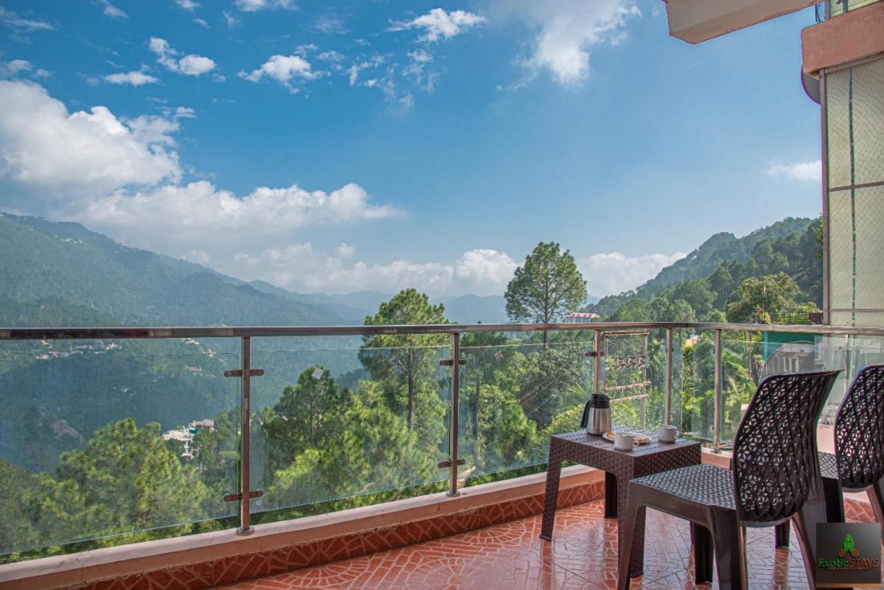 The Western Heights I Serviced Apartments I Pvt Balcony I Lift I Peacefull Area I Family Accomodation I Kasauli I By Exotic Stays ภายนอก รูปภาพ
