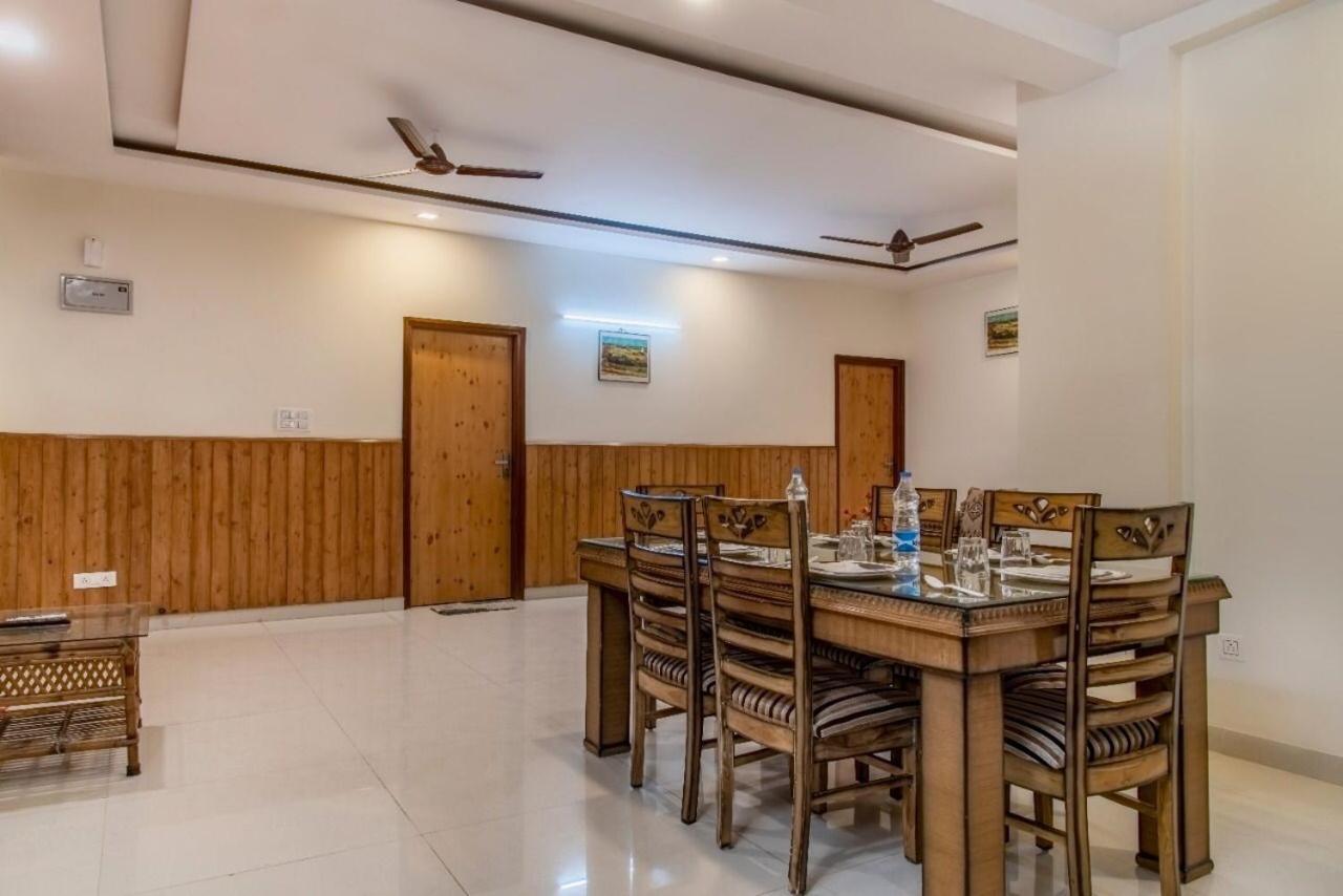 The Western Heights I Serviced Apartments I Pvt Balcony I Lift I Peacefull Area I Family Accomodation I Kasauli I By Exotic Stays ภายนอก รูปภาพ